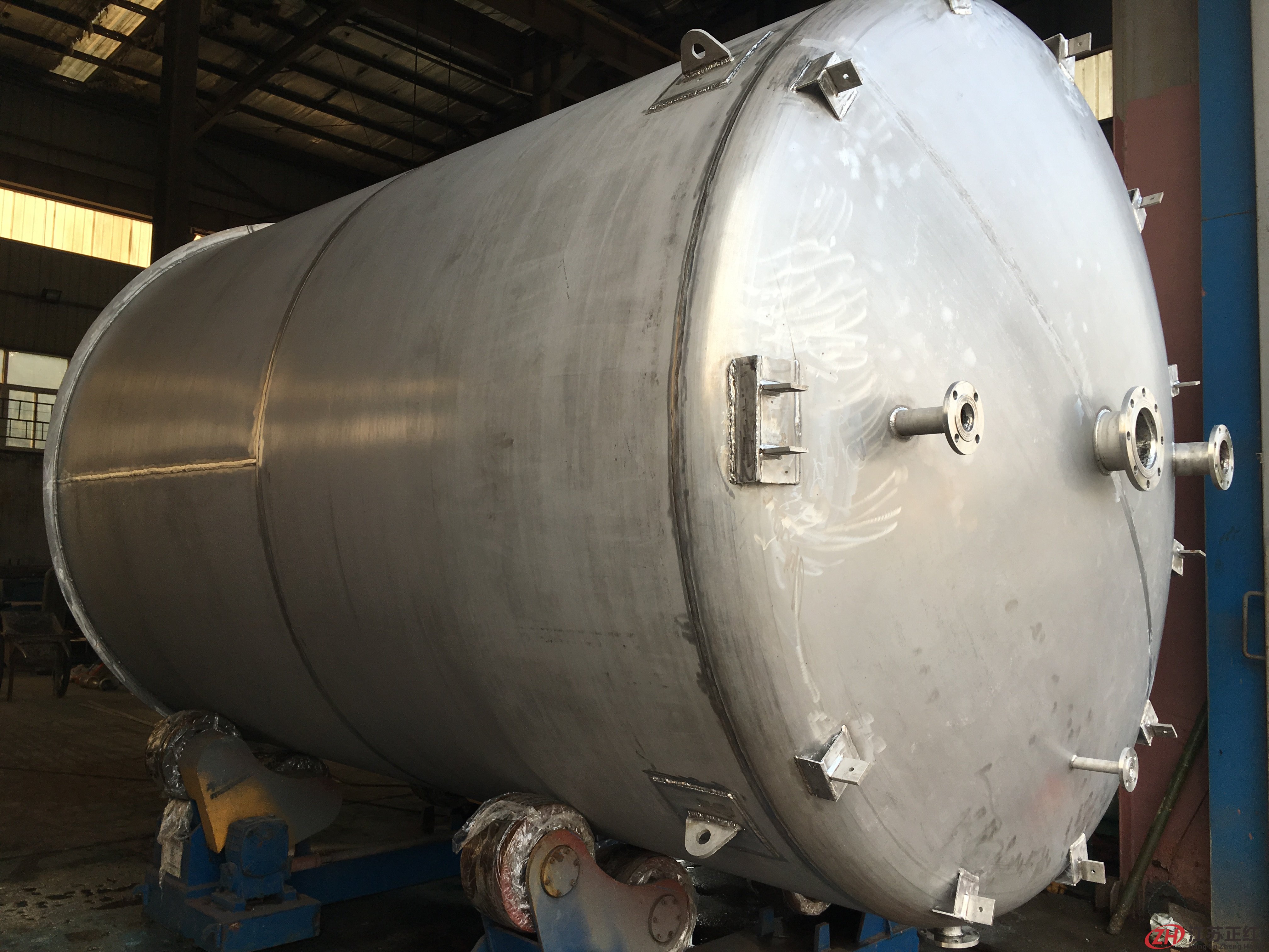 臥式鋼襯PE鹽酸罐